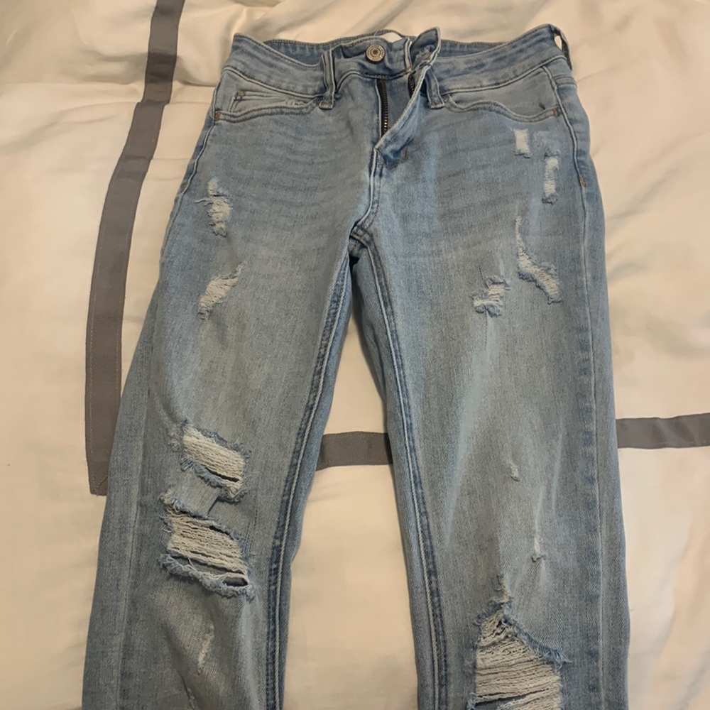 Ripped skinny jeans from Vervet. Light wash blue denim. Never worn.